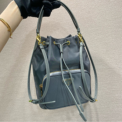 PRADA-1BH038 프라다 베이지 리에디션 1995 체인 리나일론 숄더백 17cm