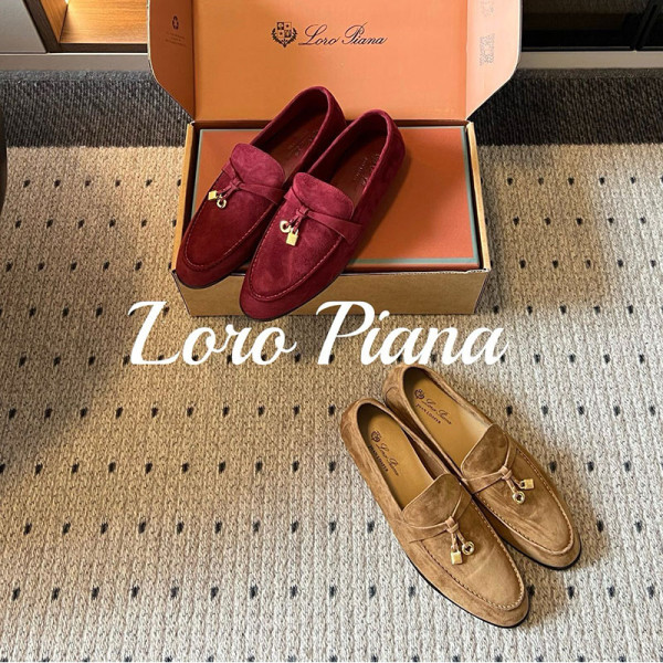 LORO PIANA-081710 로로 피아나 초가을 신형 메탈 펜던트 로퍼