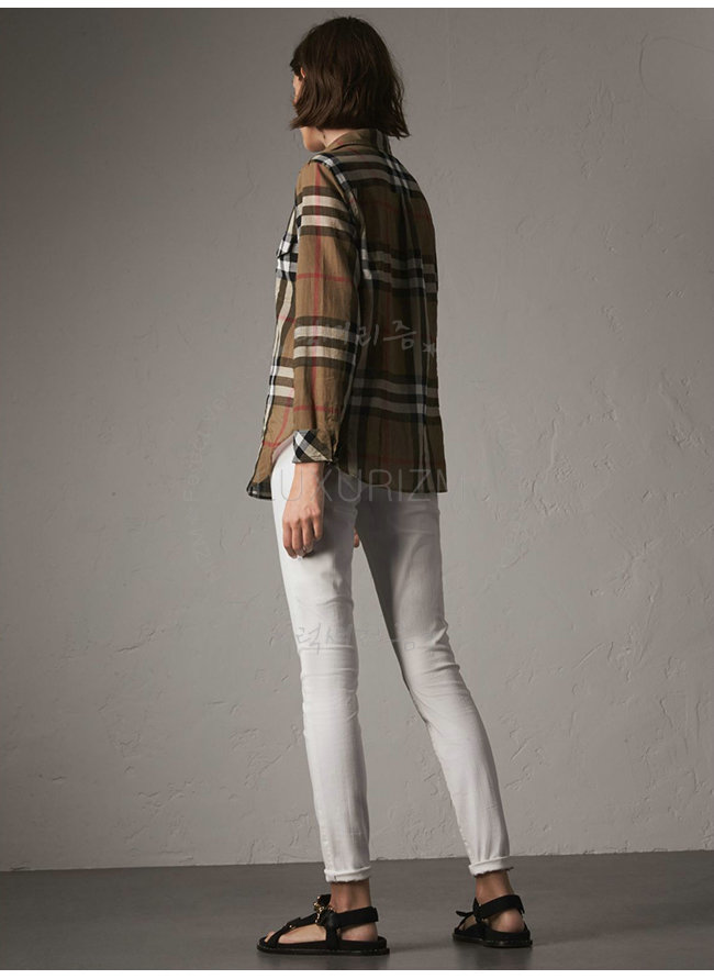 burberry10-1020-2.jpg