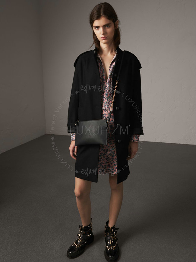 burberry2-1102-001.jpg