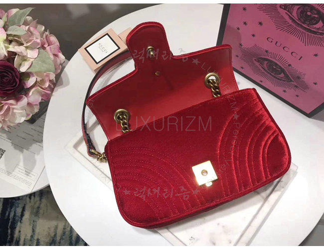 gucci2-1106-008.jpg