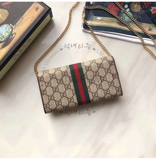 gucci-1026-002.jpg