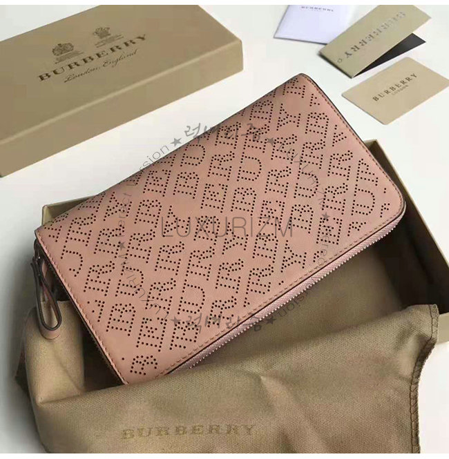 burberry3-1027-003.jpg