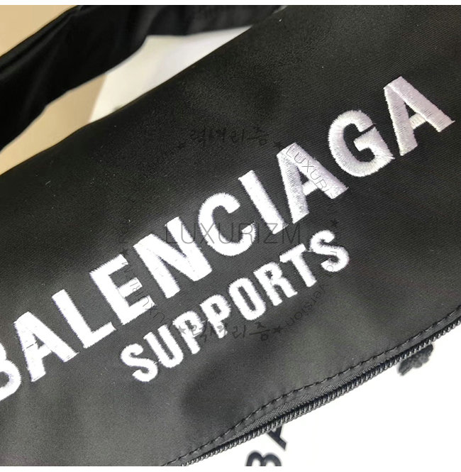 balenciaga3-1114-005.jpg