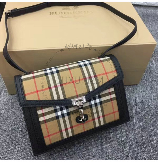 burberry5-1211-002.jpg