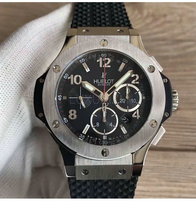 hublot3-0206-001.jpg