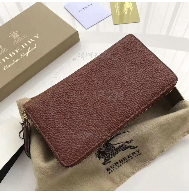 burberry2-0308-002.jpg