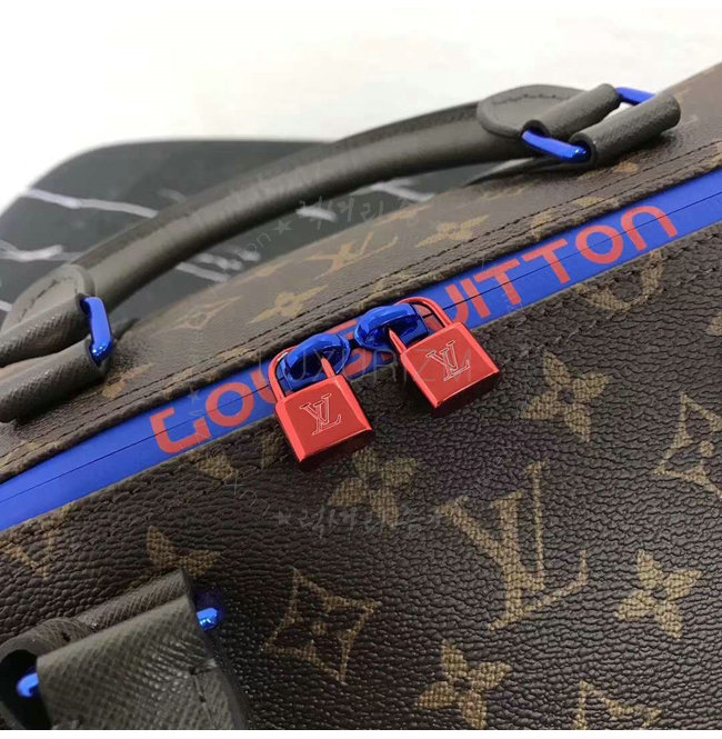 louisvuitton1-0329-005.jpg