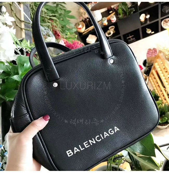 balenciaga5-0427-003.jpg