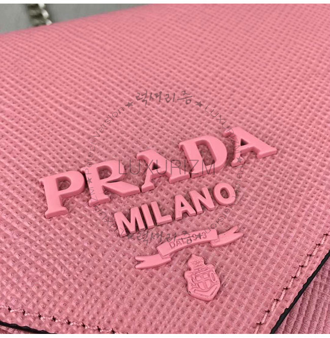 prada3-0531-007.jpg