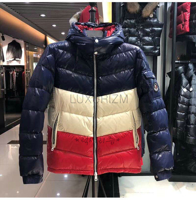 moncler9-0828-001.jpg
